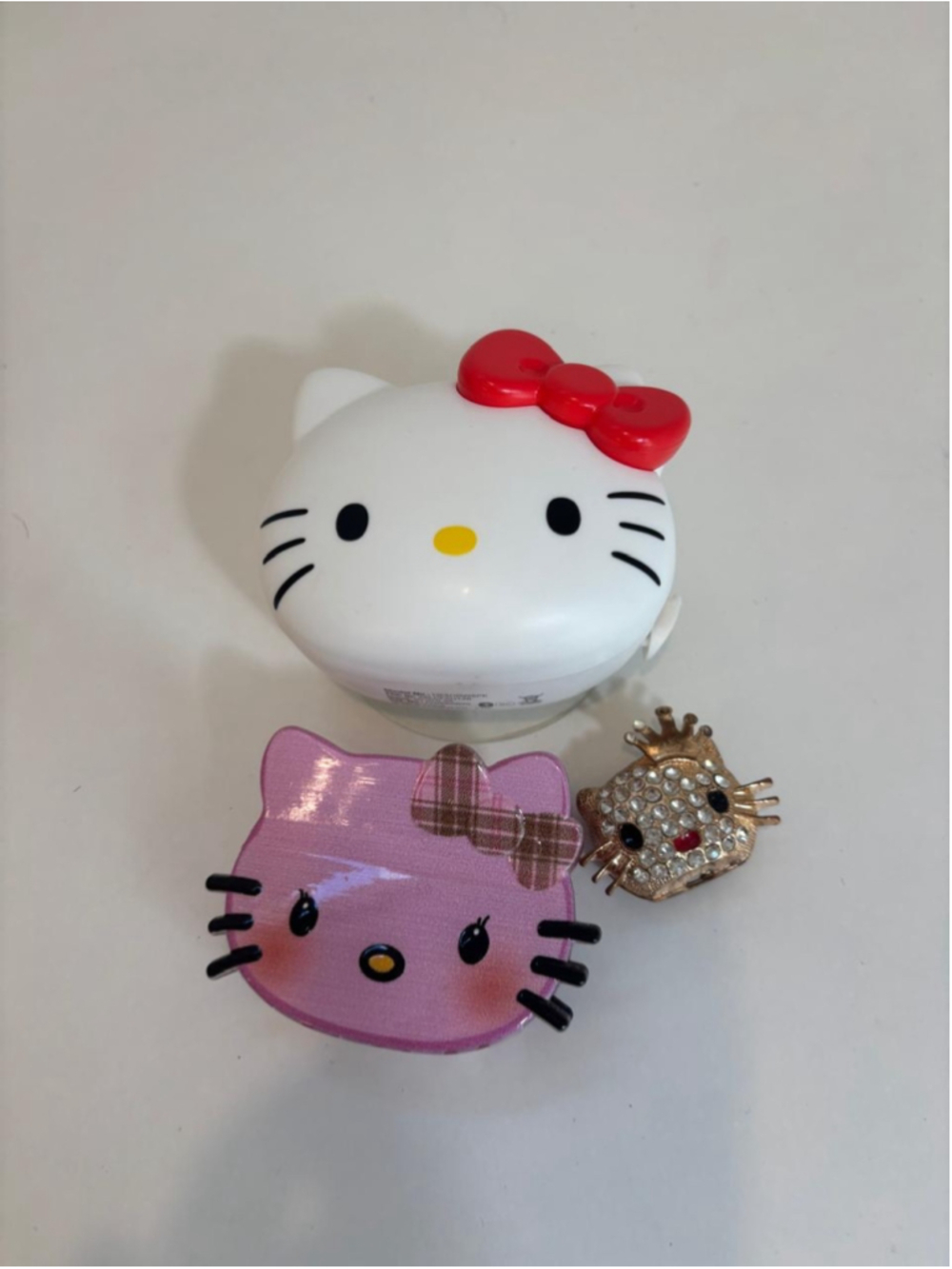Sanrio Hello Kitty Bluetooth Wireless Shower Speaker Hair Accessories Lot #N67